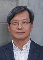 김연홍 교수